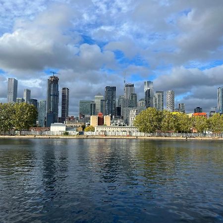 Canary Wharf Haven - Spacious & Homely Entire 1 Bedroom Flat Лондон Екстериор снимка